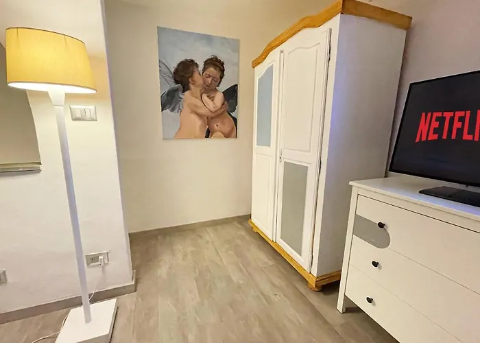 Leonardo Apartment *